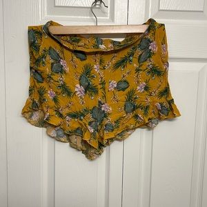 Blush shorts (yellow floral)